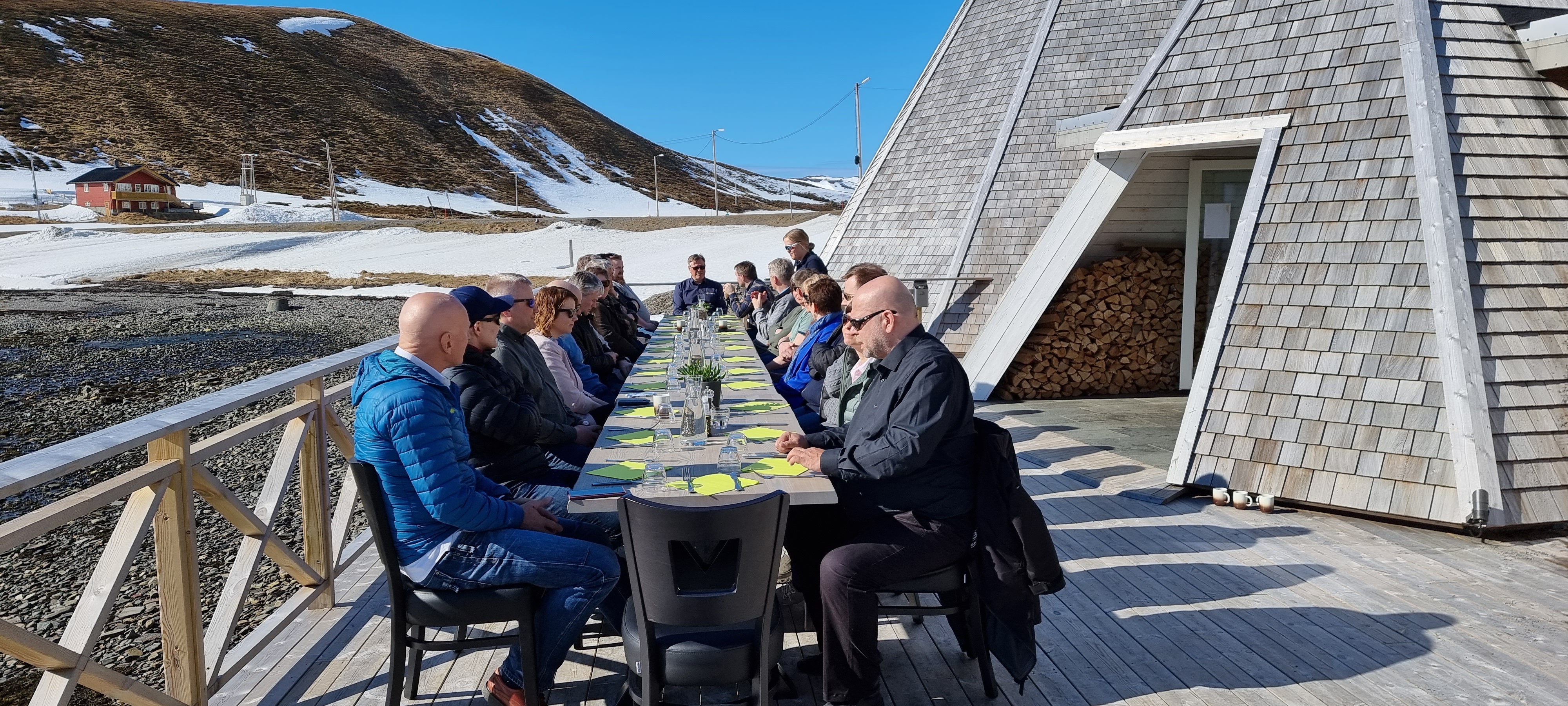 Møtet ble holdt i fantastiske omgivelser: destinasjon 71 grader Sarnes. Foto: Oddbjørn Samuelsen; NettiNord