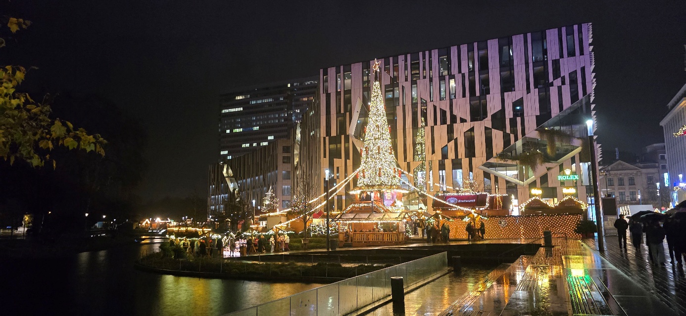 Liv Margot fra Jæren: Gåtur i Düsseldorf med sightseeing